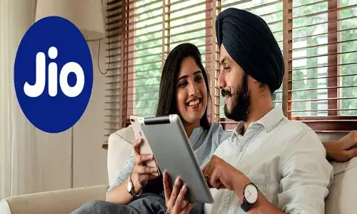 Reliance Jio: జియో సిమ్ యూజర్లకు గుడ్ న్యూస్.. కేవలం రూ.11కే 10జీబీ డేటా..!