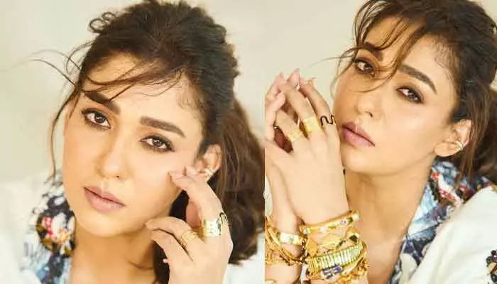 Nayanthara: స్టన్నింగ్ లుక్తో దర్శనమిచ్చిన లేడీ సూపర్ స్టార్.. ఫైర్ ఎమోజీలు షేర్ చేస్తున్న నెటిజన్లు Nayanthara: స్టన్నింగ్ లుక్తో దర్శనమిచ్చిన లేడీ సూపర్ స్టార్.. ఫైర్ ఎమోజీలు షేర్ చేస్తున్న నెటిజన్లు