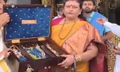 Tirumala: టీటీడీకి భారీ విరాళం ఇచ్చిన మాజీ ఎంపీ మనవరాలు