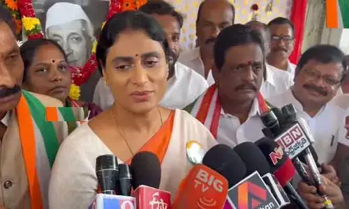 Sharmila : ఓట్లు సీట్లు రాని మాకు..వచ్చిన మీకు తేడా ఏంటీ ? వైఎస్ జగన్ కు షర్మిల సూటి ప్రశ్న