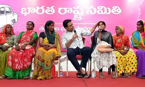 KTR : అధికారులారా.. మేం అధికారంలోకి వస్తే ఏపీలాగా అదే జరుగుతుంది? : కేటీఆర్