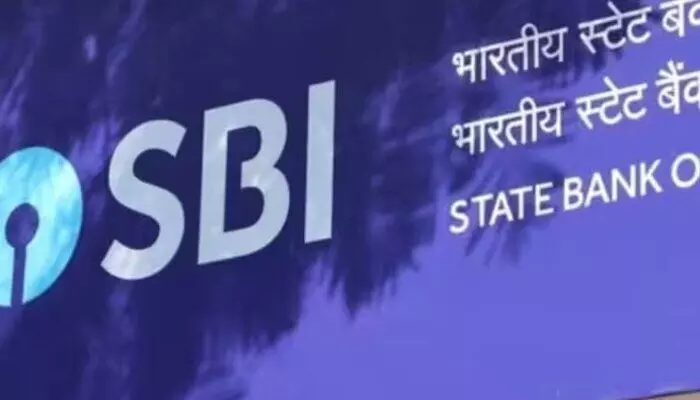SBI: పెరగనున్న ఎస్బీఐ రుణభారం.. వడ్డీ రేట్ల పెంపు SBI: పెరగనున్న ఎస్బీఐ రుణభారం.. వడ్డీ రేట్ల పెంపు