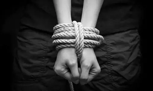 Kidnap: రామకుప్పంలో కిడ్నాప్ కలకలం.. ఐటీ అధికారులమంటూ..
