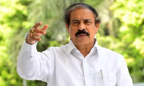 స్టీల్‌ప్లాంట్‌పై చంద్రబాబు వ్యాఖ్యల్ని ఖండిస్తున్నా: సీపీఐ రామకృష్ణ