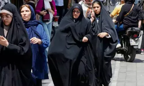 Hijab : హిజాబ్ ధరించకుంటే ‘ట్రీట్‌మెంట్‌’.. ఇరాన్ సంచలన నిర్ణయం
