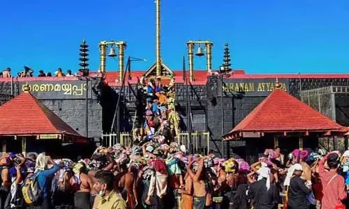 Sabarimala: తెరుచుకున్న శబరిమల ఆలయం.. రేపటి నుంచి దర్శనానికి అనుమతి