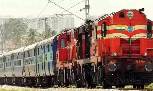 Railways: రీల్స్ చేసే వారిపై ఎఫ్ఐఆర్!.. రైల్వే బోర్డు కీలక నిర్ణయం