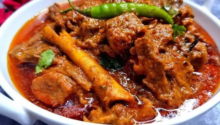 Mutton: మటన్ ముక్కలు వేయలేదని చెంప చెల్లుమనిపించిన అతిథి Mutton: మటన్ ముక్కలు వేయలేదని చెంప చెల్లుమనిపించిన అతిథి
