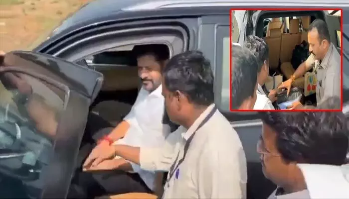CM Revanth : మహారాష్ట్రలో సీఎం రేవంత్ రెడ్డి వాహనం తనిఖీ.. బ్యాగులు చెక్ చేసిన పోలీసులు CM Revanth : మహారాష్ట్రలో సీఎం రేవంత్ రెడ్డి వాహనం తనిఖీ.. బ్యాగులు చెక్ చేసిన పోలీసులు