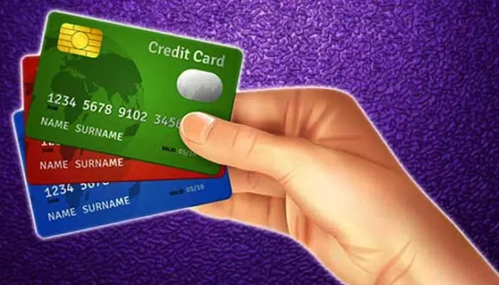 Credit card insurance: అదనపు ఛార్జీలు లేకుండా క్రెడిట్ కార్డుల్లో ఎన్ని రకాల ఇన్సూరెన్స్లు ఉంటాయో తెలుసా? Credit card insurance: అదనపు ఛార్జీలు లేకుండా క్రెడిట్ కార్డుల్లో ఎన్ని రకాల ఇన్సూరెన్స్లు ఉంటాయో తెలుసా?
