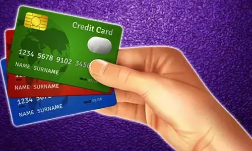 Credit card insurance: అదనపు ఛార్జీలు లేకుండా క్రెడిట్​ కార్డుల్లో ఎన్ని రకాల ఇన్సూరెన్స్‌లు ఉంటాయో తెలుసా?