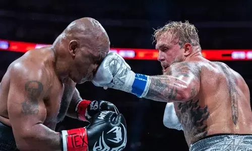 Mike Tyson: మైక్ టైసన్‌కు షాక్.. యూట్యూబర్ చేతిలో ఓటమి