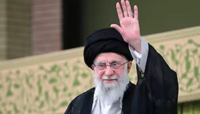Khamenei: అలీ ఖమేనీ వారసుడిగా మోజ్తాబా.. రహస్యంగా ప్రకటించిన ఇరాన్ ! Khamenei: అలీ ఖమేనీ వారసుడిగా మోజ్తాబా.. రహస్యంగా ప్రకటించిన ఇరాన్ !