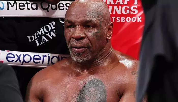 Mike Tyson : చావు అంచుల వరకు వెళ్లొచ్చా.. హెల్త్ కండిషన్పై మైక్ టైసన్ ఎమోషనల్ ట్వీట్ Mike Tyson : చావు అంచుల వరకు వెళ్లొచ్చా.. హెల్త్ కండిషన్పై మైక్ టైసన్ ఎమోషనల్ ట్వీట్
