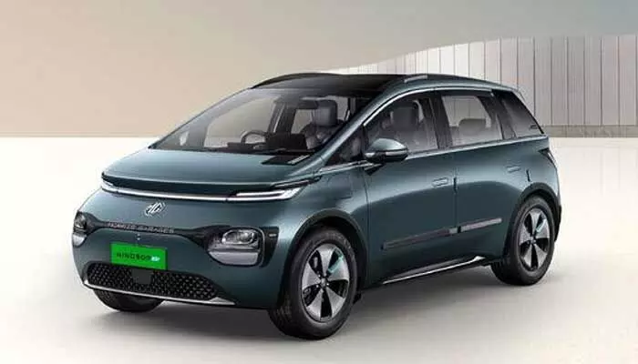 MG Windsor EV: రికార్డు క్రియేట్ చేసిన ఎంజీ విండ్సర్.. ఒకే నగరంలో ఒకే రోజు 101 కార్లు డెలివరీ..! MG Windsor EV: రికార్డు క్రియేట్ చేసిన ఎంజీ విండ్సర్.. ఒకే నగరంలో ఒకే రోజు 101 కార్లు డెలివరీ..!