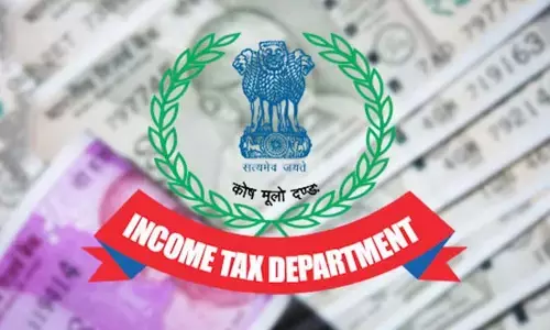 IT Raids: నగరంలో ఐటీ దాడుల కలకలం.. స్వస్తిక్ రియల్టర్ కంపెనీలో కొనసాగుతోన్న సోదాలు