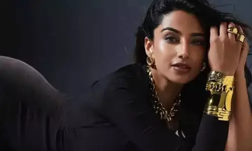 Meenakshi Chaudhary: మెగా హీరోను జెంటిల్‌మ్యాన్ అంటూ స్టార్స్‌పై మీనాక్షి చౌదరి ఆసక్తికర కామెంట్స్