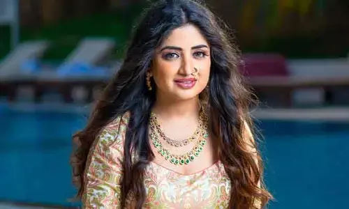 POONAM KAUR: ‘ఆ స్టార్ హీరో నన్ను వేధిస్తున్నాడు’.. దుమారం రేపుతున్న పూనమ్ కౌర్ ట్వీట్