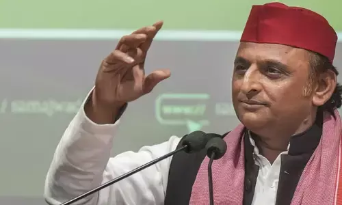 Akhilesh yadav: బాబా సాహెబ్, బాబాల మధ్య పోరు.. యూపీ బైపోల్స్‌పై అఖిలేష్ యాదవ్