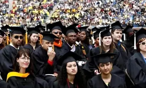 Indian Students : అమెరికా కాలేజీల్లో అడ్మిషన్లు.. చైనాను దాటేసిన భారత్