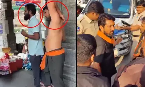 Trending: ఆలయంలో నమాజ్ చేసిన వ్యక్తి.. పోలీసులకు అయ్యప్ప స్వాముల ఫిర్యాదు