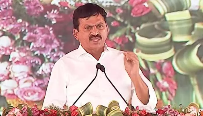 Ponguleti: ఇందిరమ్మ ఇండ్లపై మంత్రి పొంగులేటీ కీలక వ్యాఖ్యలు Ponguleti: ఇందిరమ్మ ఇండ్లపై మంత్రి పొంగులేటీ కీలక వ్యాఖ్యలు