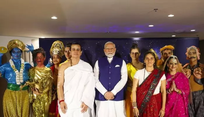 PM Modi : వేదాంతవేత్తగా మారిన బ్రెజిల్ ఇంజినీర్పై ప్రధాని మోడీ ప్రశంసలు PM Modi : వేదాంతవేత్తగా మారిన బ్రెజిల్ ఇంజినీర్పై ప్రధాని మోడీ ప్రశంసలు