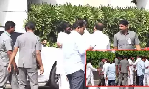 Botsa-Pawan: అసెంబ్లీ ప్రాంగణంలో ఆసక్తికర పరిణామం.. పవన్ ను హగ్ చేసుకున్న బొత్స