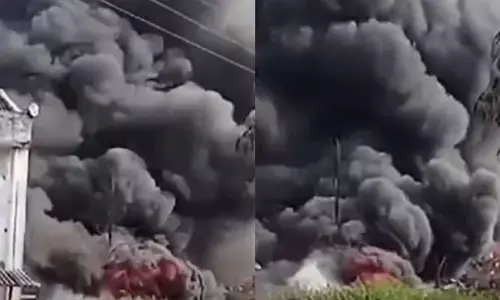 Fire Accident: యాదాద్రి భువనగిరి జిల్లాలో భారీ అగ్ని ప్రమాదం.. రూ.లక్షల్లో ఆస్తి నష్టం!