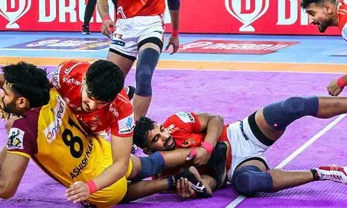 PKL : తెలుగు టైటాన్స్ జోరుకు బ్రేక్.. గుజరాత్ చేతిలో పరాజయం