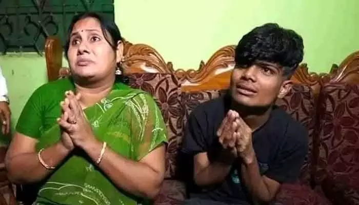 ఆంటీతో అబ్బాయి ఎఫైర్.. ఆ రోజు ఇంట్లోకి వెళ్లిన అతడికి మర్చిపోలేని మెమోరీ..!! ఆంటీతో అబ్బాయి ఎఫైర్.. ఆ రోజు ఇంట్లోకి వెళ్లిన అతడికి మర్చిపోలేని మెమోరీ..!!