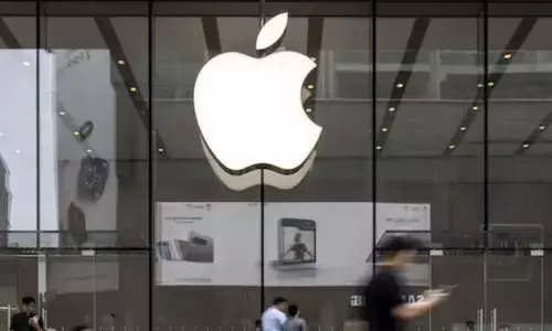 Apple: సీసీఐ దర్యాప్తును హోల్డ్ చేయాలన్న యాపిల్ అభ్యర్థనను తిరస్కరించిన సీసీఐ