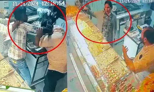 స్వీట్ హౌస్‌లో ఇద్దరు యువకులతో కలిసి రెచ్చిపోయిన యువతి.. సీసీ కెమెరాలో అంతా రికార్డ్!