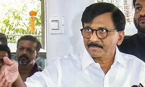 Sanjay raut: బ్యాలెట్ పేపర్లతో మళ్లీ ఎన్నికలు నిర్వహించాలి.. సంజయ్ రౌత్ కీలక వ్యాఖ్యలు