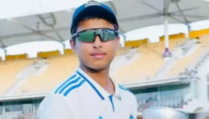 IPL 2025 : వైభవ్ ఏజ్పై ఆరోపణలు.. తండ్రి సంజయ్ సూర్యవంశీ సంచలన వ్యాఖ్యలు IPL 2025 : వైభవ్ ఏజ్పై ఆరోపణలు.. తండ్రి సంజయ్ సూర్యవంశీ సంచలన వ్యాఖ్యలు