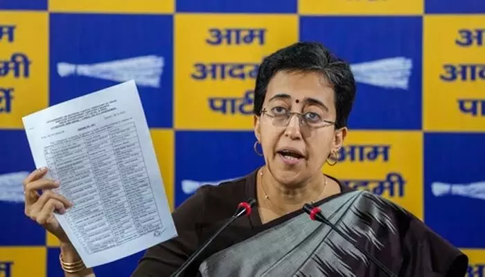 Cm Atishi: ఓటర్ల జాబితాను తారుమారు చేసేందుకు బీజేపీ కుట్ర.. ఢిల్లీ సీఎం అతిశీ సంచలన ఆరోపణలు Cm Atishi: ఓటర్ల జాబితాను తారుమారు చేసేందుకు బీజేపీ కుట్ర.. ఢిల్లీ సీఎం అతిశీ సంచలన ఆరోపణలు