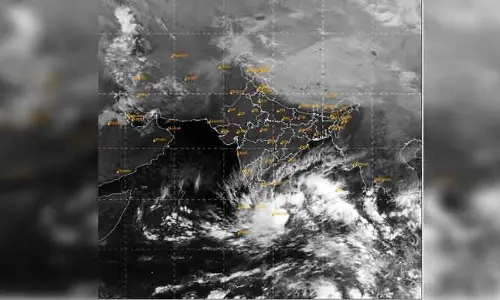 Weather: బంగాళాఖాతంలో వాయుగుండం.. ఆంధ్ర ప్రదేశ్‌లో ఆ జిల్లాలపై తీవ్ర ప్రభావం