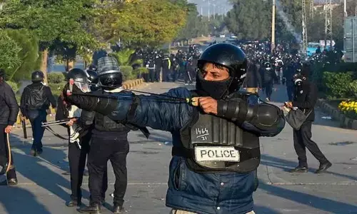 Pakistan: పాకిస్థాన్ లో ఆందోళనలు.. ఐదుగురు మృతి