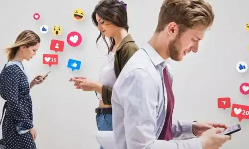 Social media effect : సోషల్ మీడియా అతి వినియోగం.. జ్ఞాపక శక్తిని తగ్గిస్తుందా?