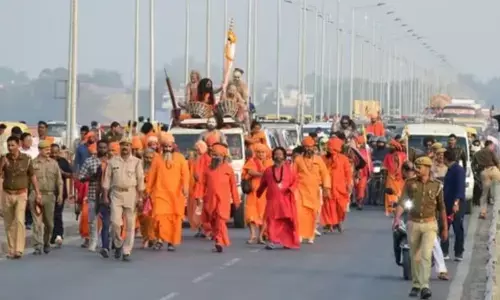 KumbhMela 2025: కుంభమేళాలో తొలిసారిగా రోబోలు..!