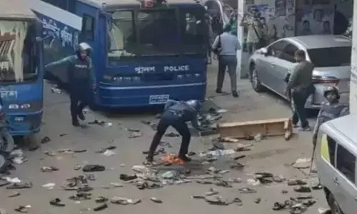 Bangladesh: బంగ్లాదేశ్ ఘర్షణల్లో న్యాయవాది మృతి