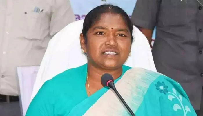 Seethakka: మిషన్ భగీరథపై మంత్రి సీతక్క కీలక ఆదేశాలు Seethakka: మిషన్ భగీరథపై మంత్రి సీతక్క కీలక ఆదేశాలు