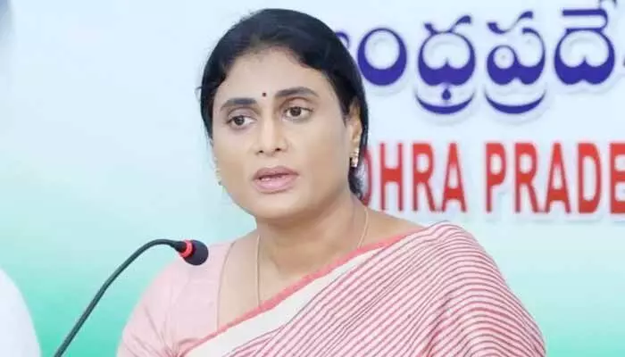 YS Sharmila:నేడు గవర్నర్ను కలవనున్న వైఎస్ షర్మిల.. కారణం ఏంటంటే? YS Sharmila:నేడు గవర్నర్ను కలవనున్న వైఎస్ షర్మిల.. కారణం ఏంటంటే?
