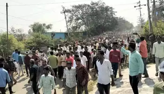 Ethanol factory : ఇథనాల్ ఫ్యాక్టరీ పనులు నిలిపివేయాలని కలెక్టర్ ఆదేశాలు Ethanol factory : ఇథనాల్ ఫ్యాక్టరీ పనులు నిలిపివేయాలని కలెక్టర్ ఆదేశాలు