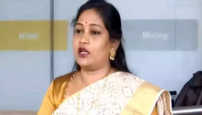 Home Minister:పరవాడ ఫార్మాసిటీ ప్రమాదం పై హోంమంత్రి అనిత సీరియస్ Home Minister:పరవాడ ఫార్మాసిటీ ప్రమాదం పై హోంమంత్రి అనిత సీరియస్