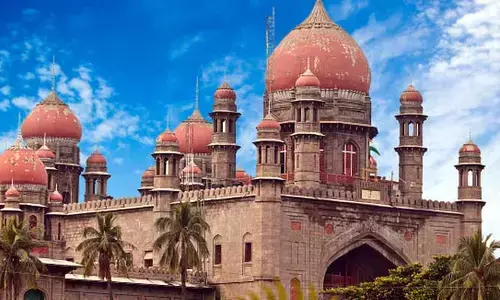 High Court: నిద్రపోతున్నారా?.. ఫుడ్ పాయిజన్ ఘటనపై హైకోర్టు సీరియస్