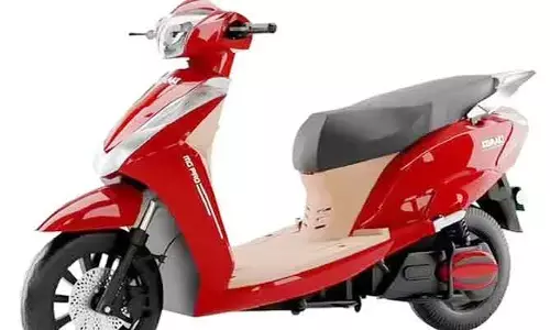 Komaki MG PRO: రూ.59,999 ధరలో 150 కిమీ రేంజ్ ఇచ్చే బెస్ట్‌ ఫీచర్స్‌ కలిగిన స్కూటర్