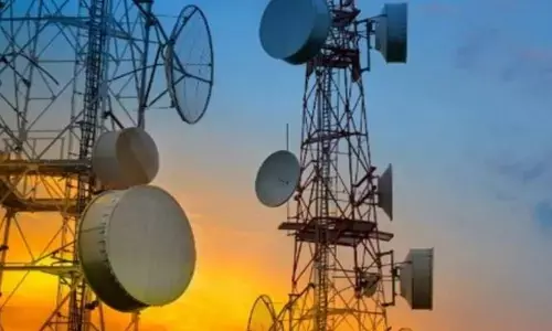 Telecom Sector: రూ. 4 లక్షల కోట్లు దాటిన టెలికాం కంపెనీల అప్పులు