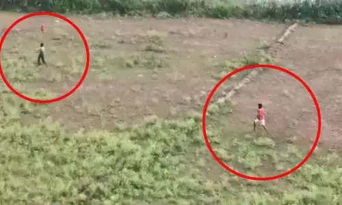 ప్రభుత్వం వినూత్న ఆలోచన.. మందుబాబులు, జూదగాళ్లు పరుగో పరుగో (వీడియో)