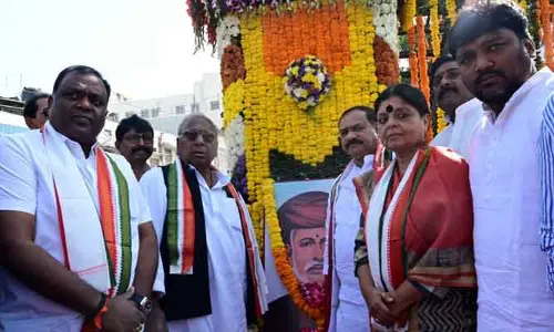 TPCC: ఫూలే ప్రయత్నాలు స్పూర్తినిస్తూనే ఉన్నాయి.. పీసీసీ చీఫ్ మహేష్ కుమార్